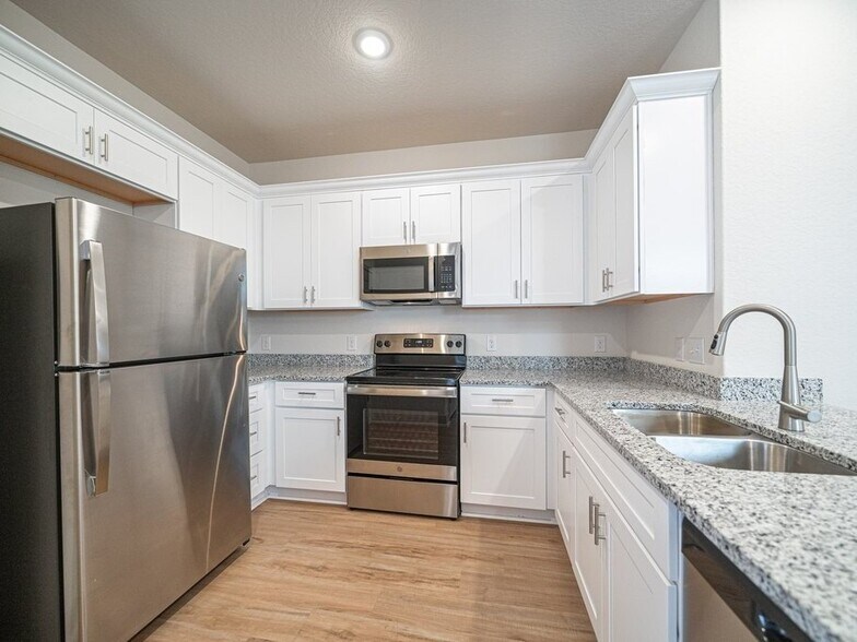 More Photos Of 6408 Segovia Ranch, San Antonio Apartments For Sale