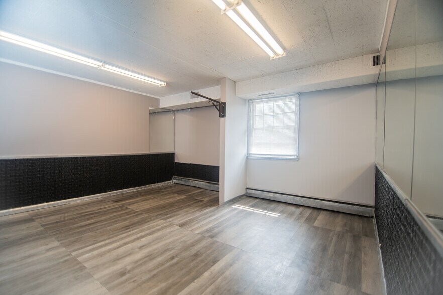 More Photos Of 5202 Baltimore National Pike, Catonsville Office For Sale