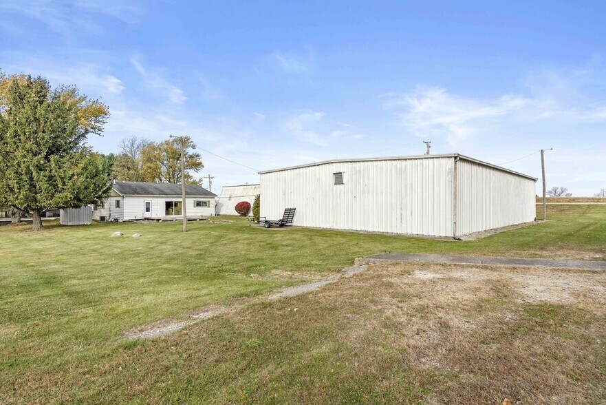 More Photos Of 311 E Corning Rd, Beecher Warehouse For Sale
