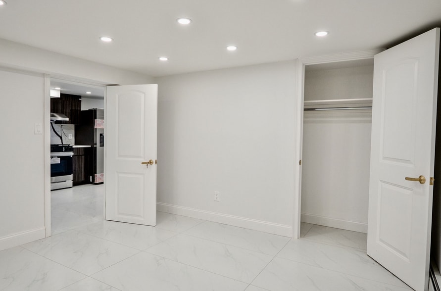 More Photos Of 776 Hempstead Ave, West Hempstead Specialty For Sale