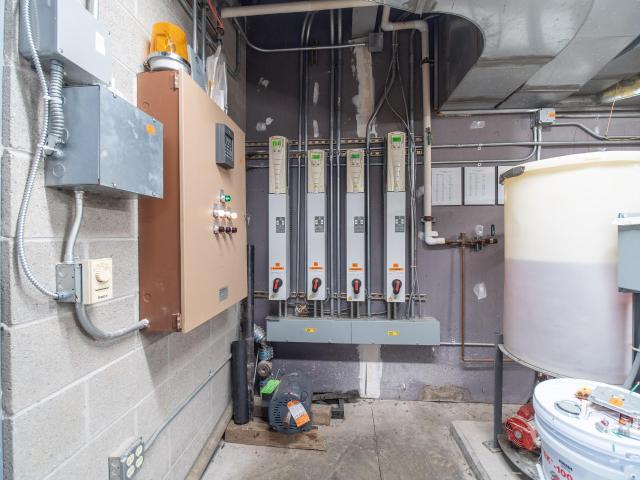 More Photos Of 10 Timberview Ln, Russell Medical For Sale