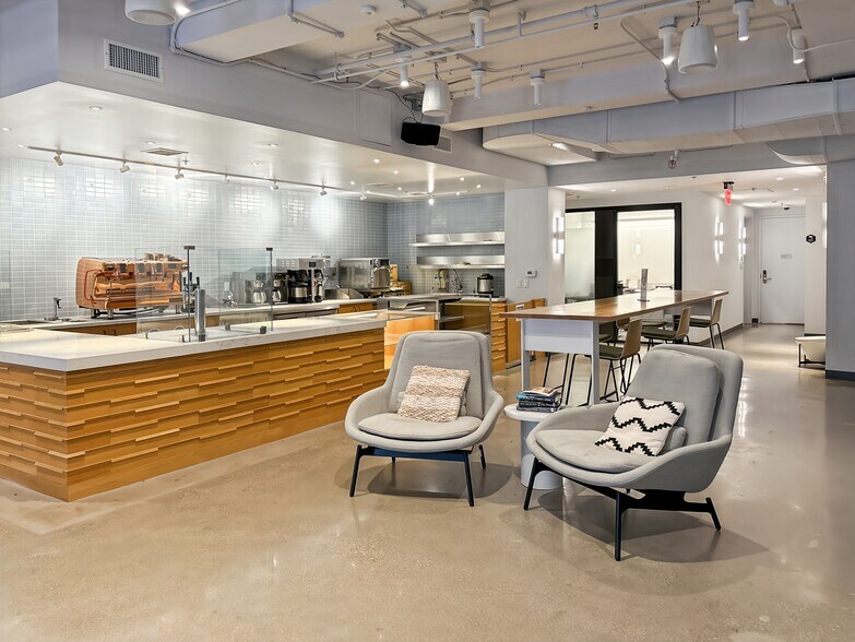 More Photos Of 250 Pacific Ave, Long Beach Coworking Space