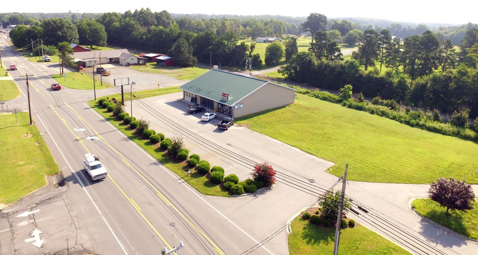 More Photos Of 5746 Old US 52 Hwy, Lexington Convenience Store For Lease