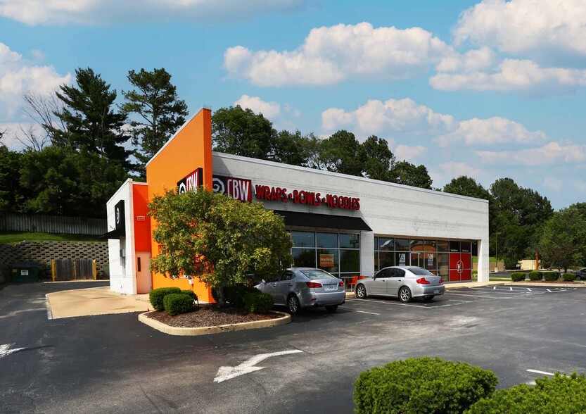 Primary Photo Of 13831 Manchester Rd, Ballwin General Retail For Sale