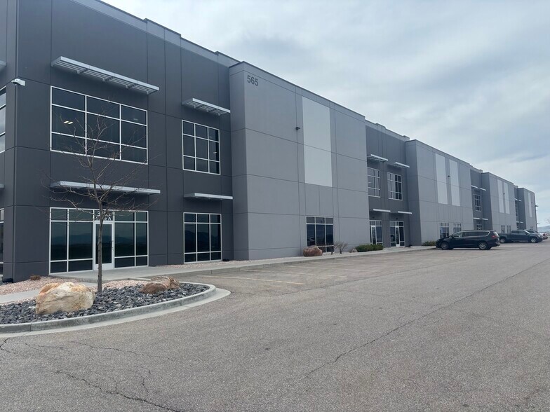 More Photos Of 350 West 3139 North, Hyde Park Industrial For Lease