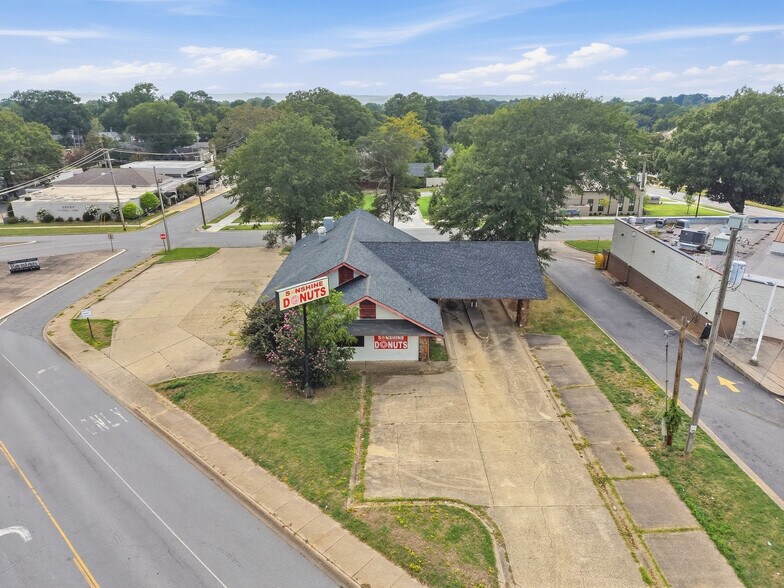 More Photos Of 609 N Main St, Benton Fast Food For Sale