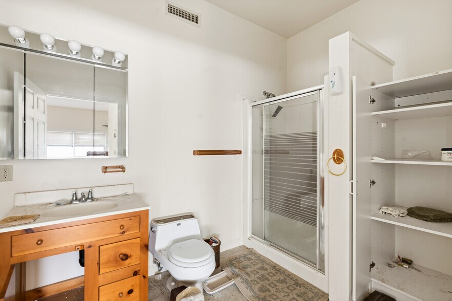 More Photos Of 360 SW Cutoff, Northborough Industrial For Sale