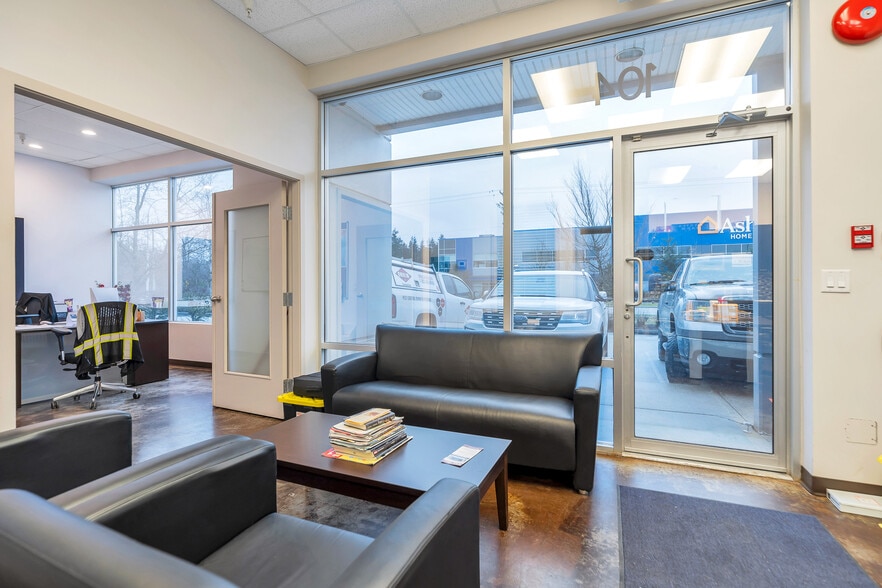 More Photos Of 2567 192nd St, Surrey Warehouse For Lease