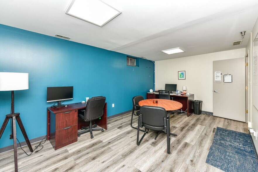 More Photos Of 1640 N Ritter Ave, Indianapolis Medical For Lease