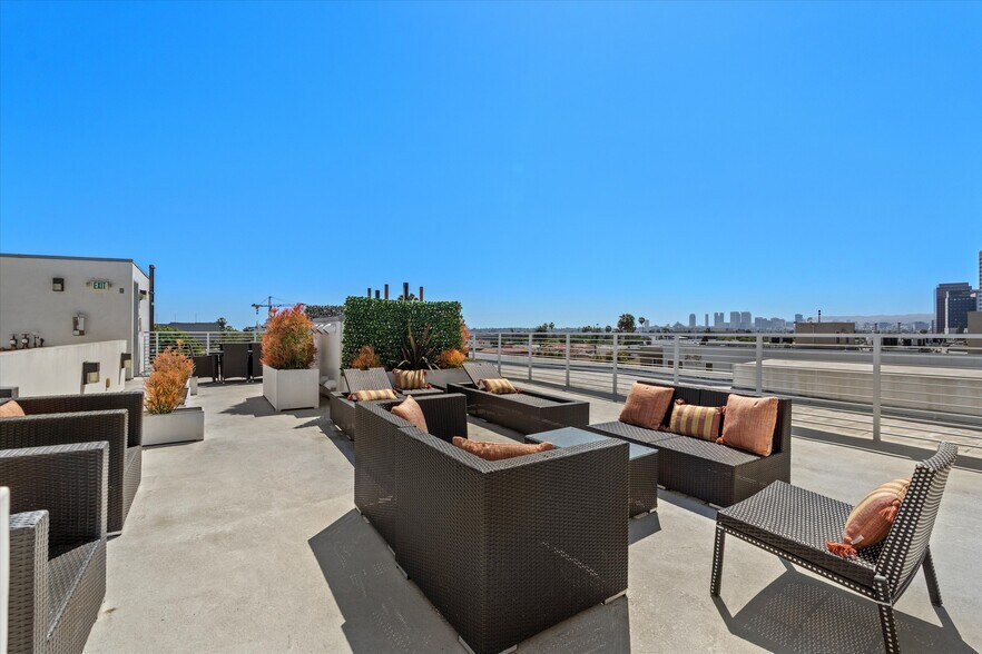 More Photos Of 738 S Ogden Dr, Los Angeles Apartments For Sale