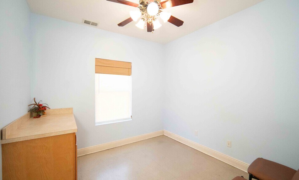 More Photos Of 3375 Blackmore Rd, Perry Light Manufacturing For Sale