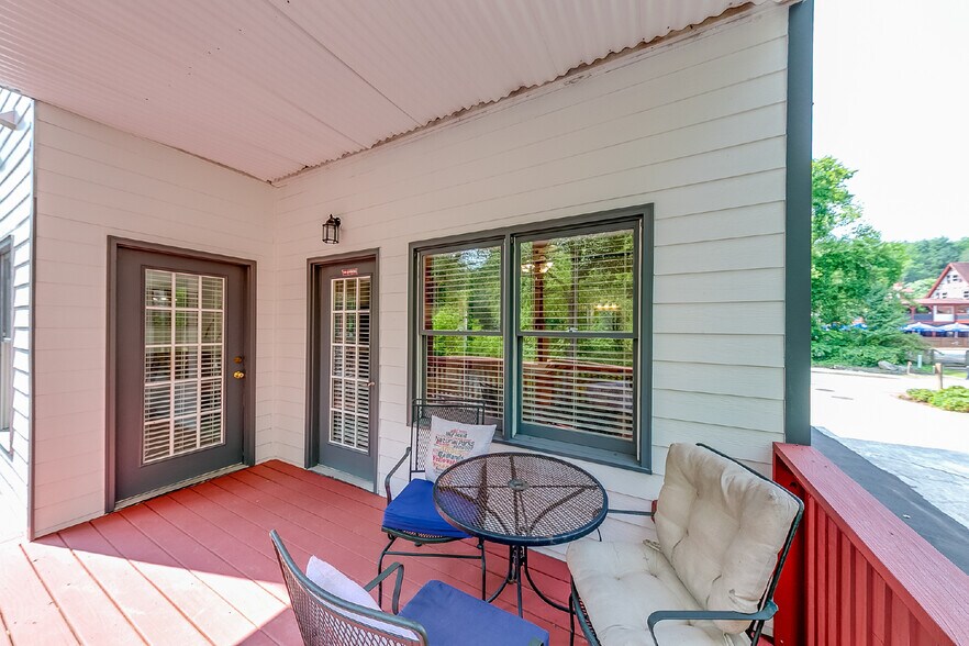 More Photos Of 892 Edelweiss Strasse, Helen Hotel For Sale