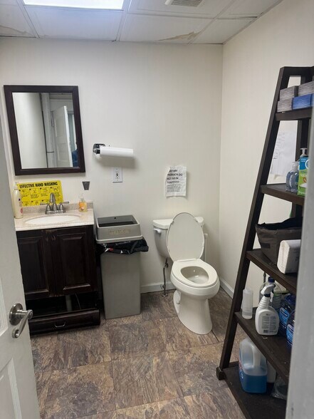 More Photos Of 6277 Jericho Tpke, Commack Medical For Sale