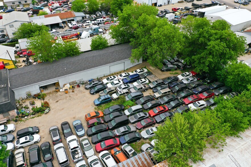 More Photos Of 907 Prairie Trl, Austin Warehouse For Sale