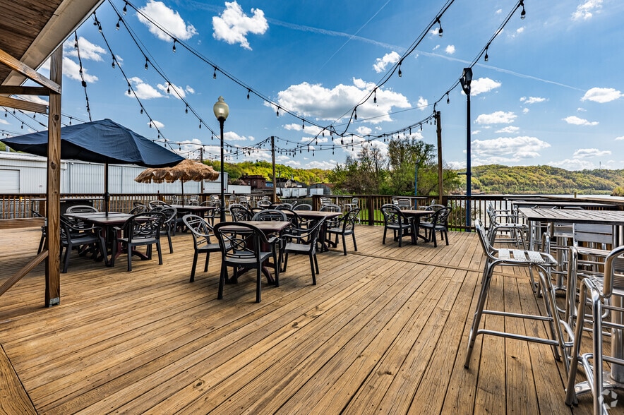 More Photos Of 30 12th St, Wellsburg Restaurant For Sale