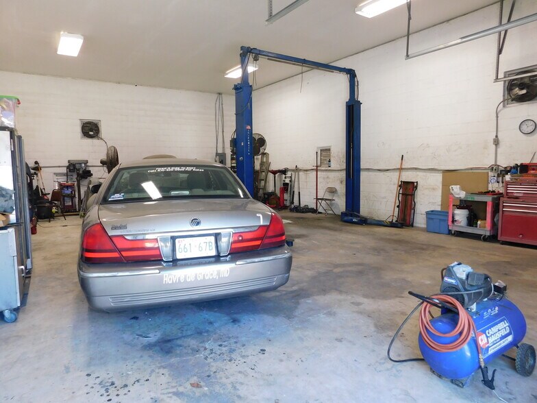 More Photos Of 650 Warren St, Havre De Grace Auto Repair For Sale