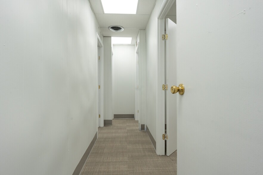 More Photos Of 160 Commack Rd, Commack Medical For Lease