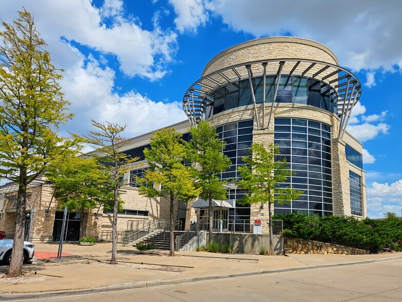 More Photos Of 610 Uptown Blvd, Cedar Hill Office For Sale