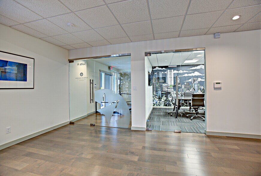 More Photos Of 0110 SW Bancroft St, Portland Office For Lease