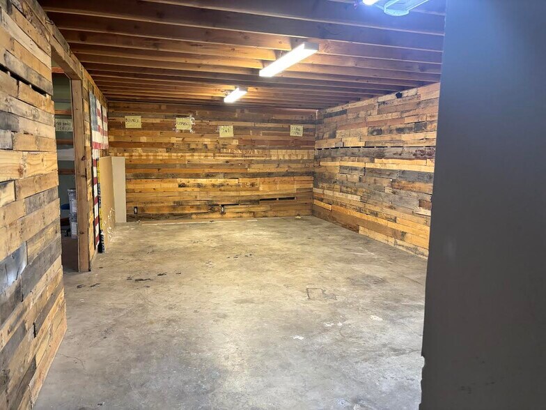 More Photos Of 3413 N Jones Blvd, Las Vegas Industrial For Lease