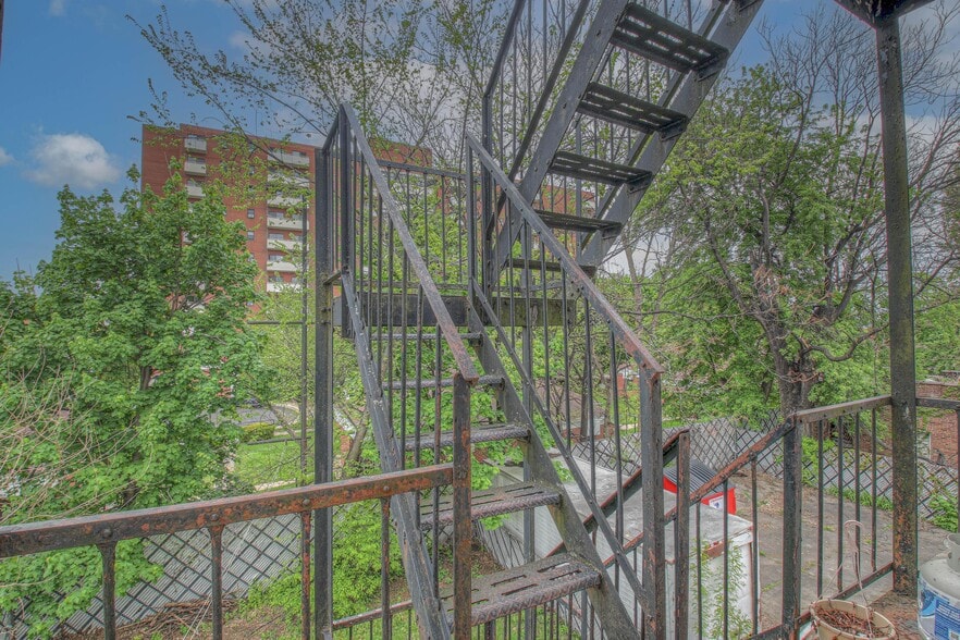 More Photos Of 73 Welles St S, Wilkes-Barre Apartments For Sale