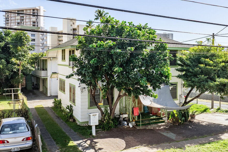 Primary Photo Of 1637 Kewalo St, Honolulu Apartments For Sale