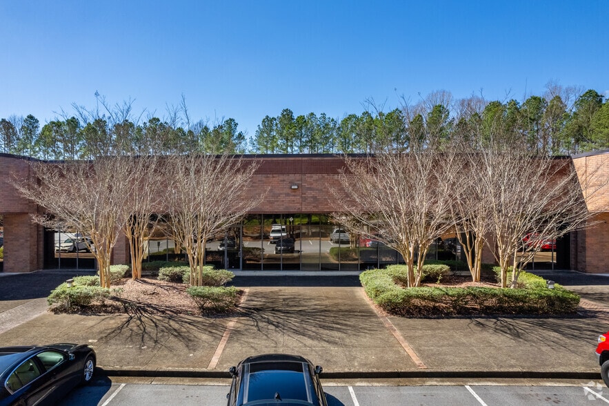 More Photos Of 1841 W Oak Pky, Marietta Warehouse For Lease