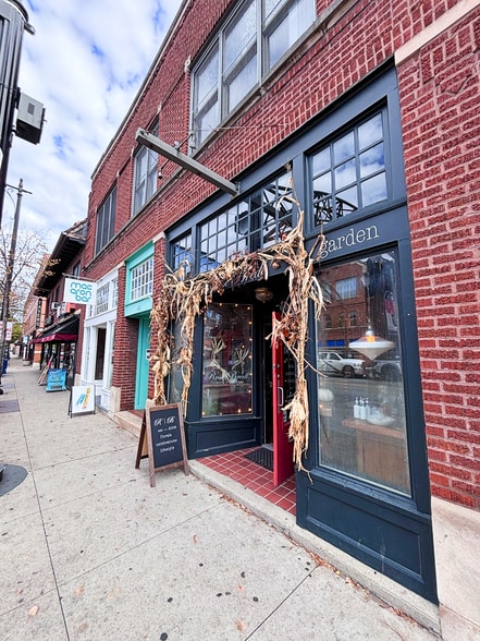 More Photos Of 664-668 N High St, Columbus Storefront Retail Residential For Lease