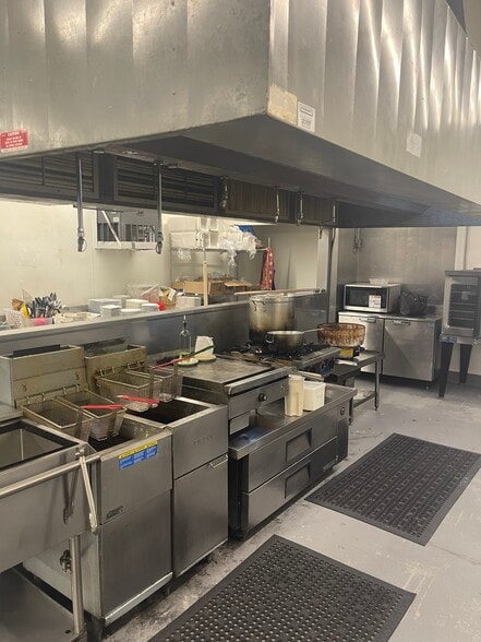 More Photos Of 20 N Raymond Rd, Spokane Restaurant For Sale