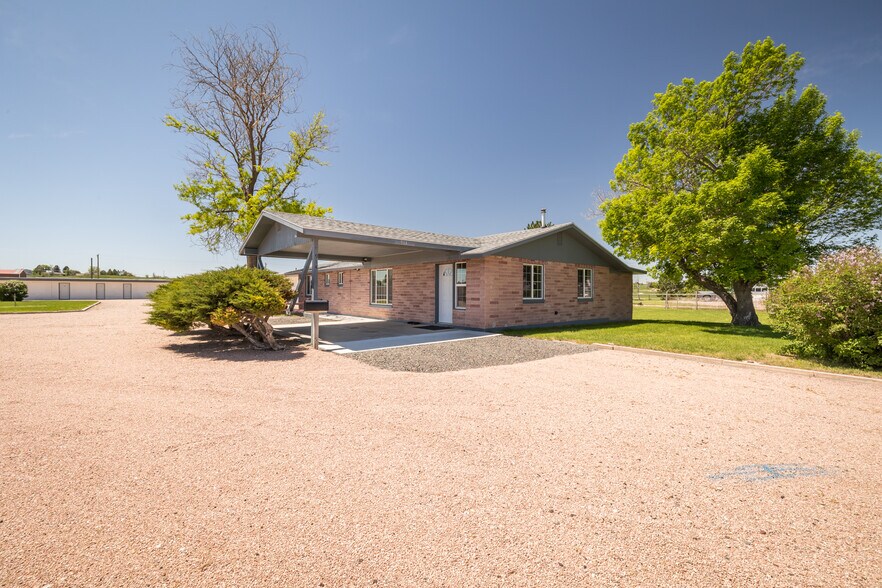 More Photos Of 914 W US Highway 30, Kimball Specialty For Sale