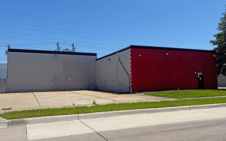 More Photos Of 23364 Amber Ave, Warren Manufacturing For Sale