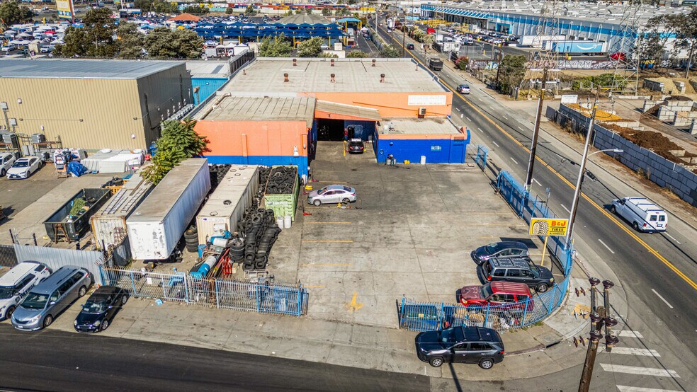 More Photos Of 5901 Coliseum Way, Oakland Auto Repair For Sale