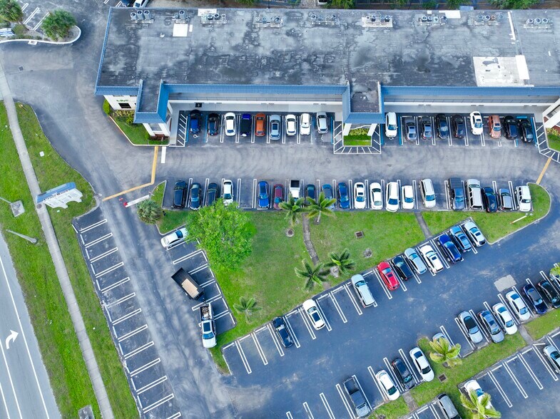 More Photos Of 1897 Palm Beach Lakes Blvd, West Palm Beach Medical For Sale