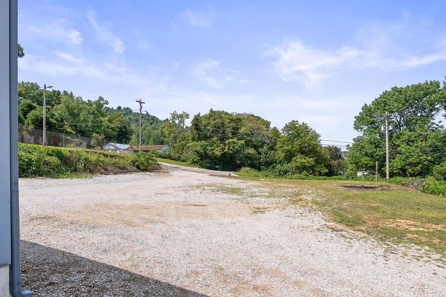 More Photos Of 209 Mountain Rd, Livingston Self Storage For Sale