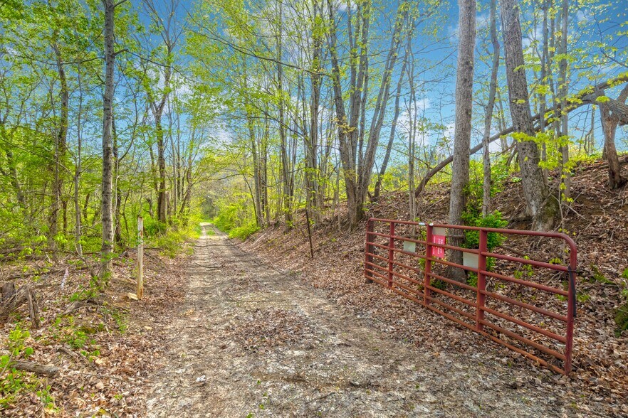 More Photos Of 5400 Saunders Rd, Logan Land For Sale