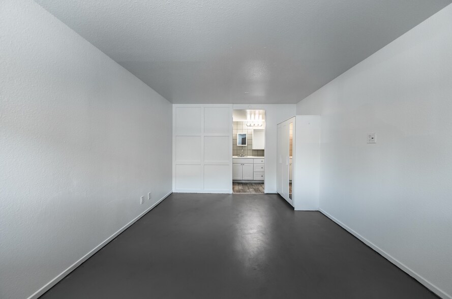 More Photos Of 500 University Way, Reno Apartments For Sale