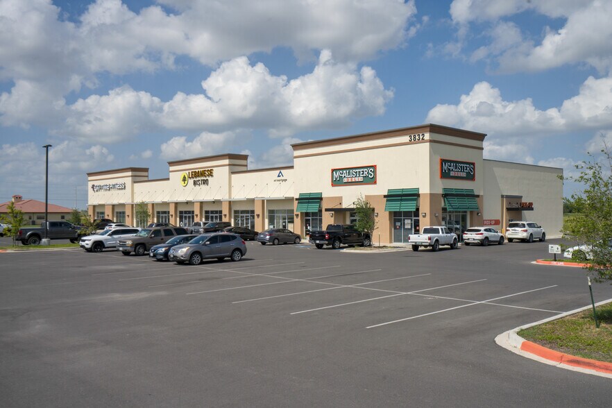 More Photos Of 3832 S McColl Rd, Edinburg Storefront For Lease