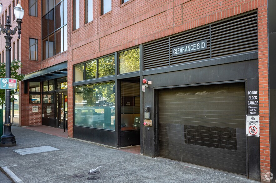 More Photos Of 811 SW Naito Pky, Portland Loft Creative Space For Lease