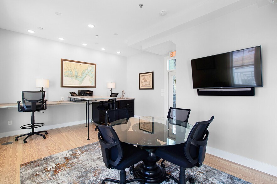 More Photos Of 108 West Dr, Atlantic Beach Office For Sale