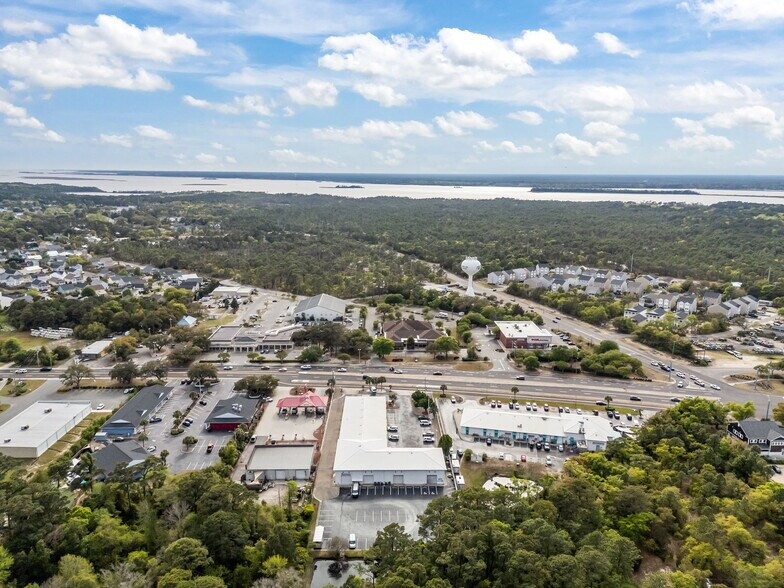 More Photos Of 1204 N Lake Park Blvd, Carolina Beach Light Distribution For Sale