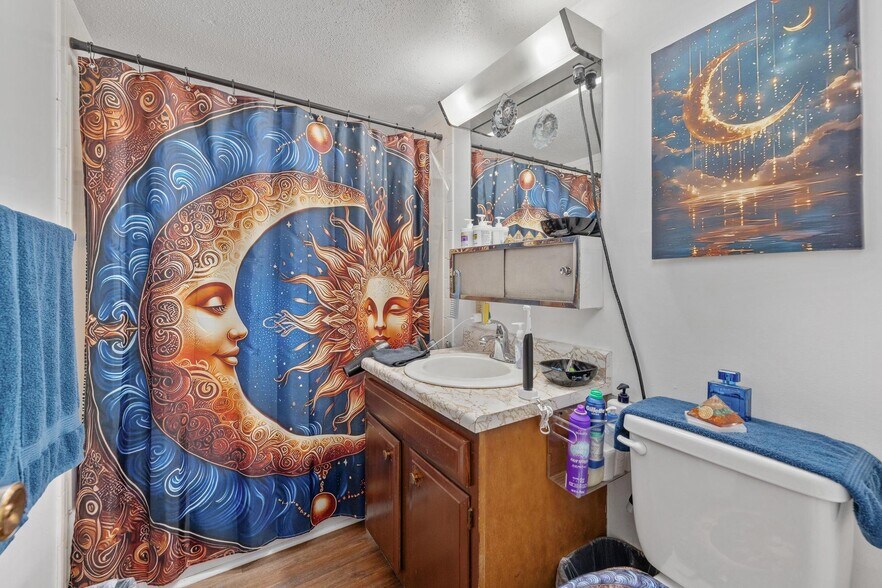 More Photos Of 103 E 7th Ave, South Hutchinson Apartments For Sale