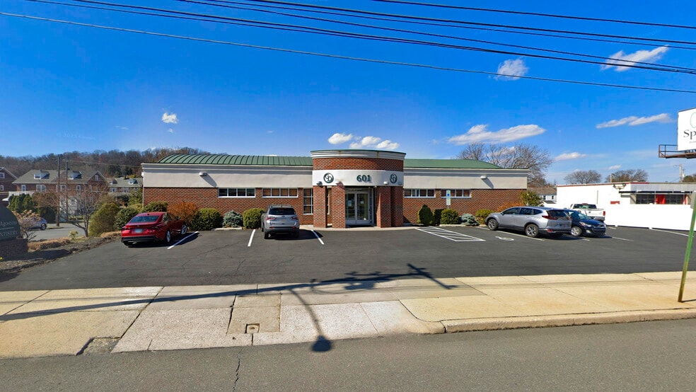 Primary Photo Of 601 E Lancaster Ave, Shillington Office For Sale