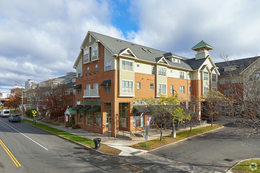 Primary Photo Of 290 Exchange Blvd, Rochester Apartments For Lease