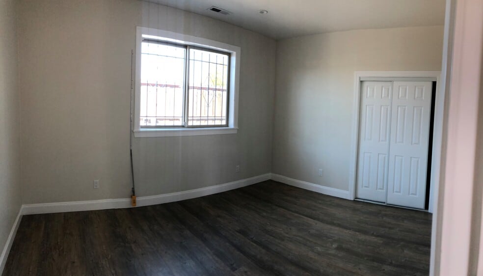 More Photos Of 11830 Foothill Way, Oakland Flex For Lease