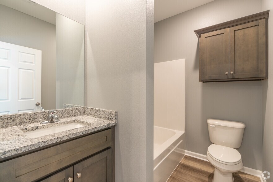 More Photos Of 404 W Matthews St, Brookland Apartments For Sale