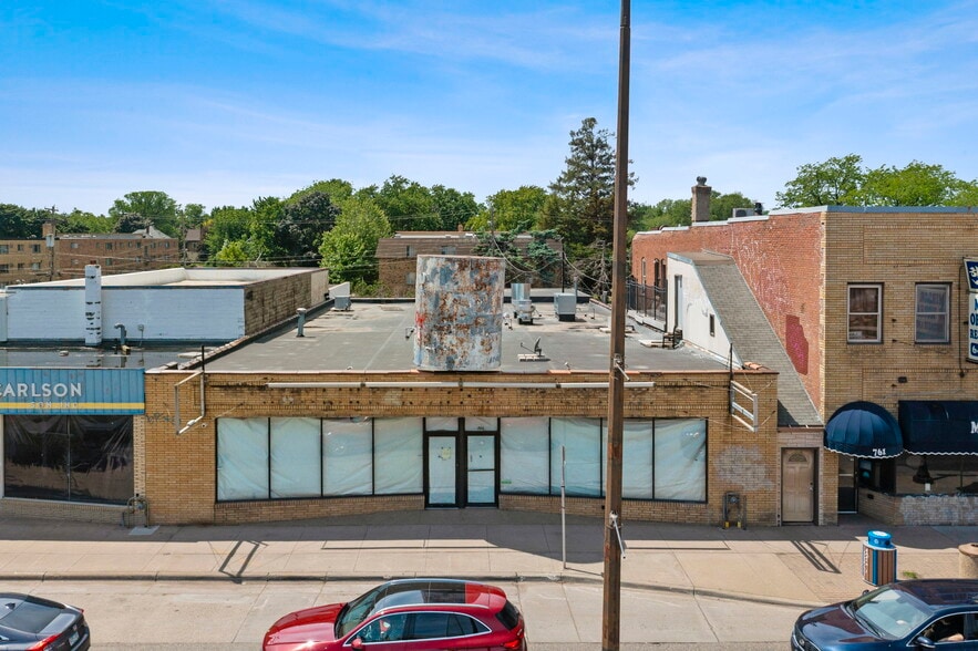More Photos Of 755 N Snelling Ave N, Saint Paul Storefront For Lease
