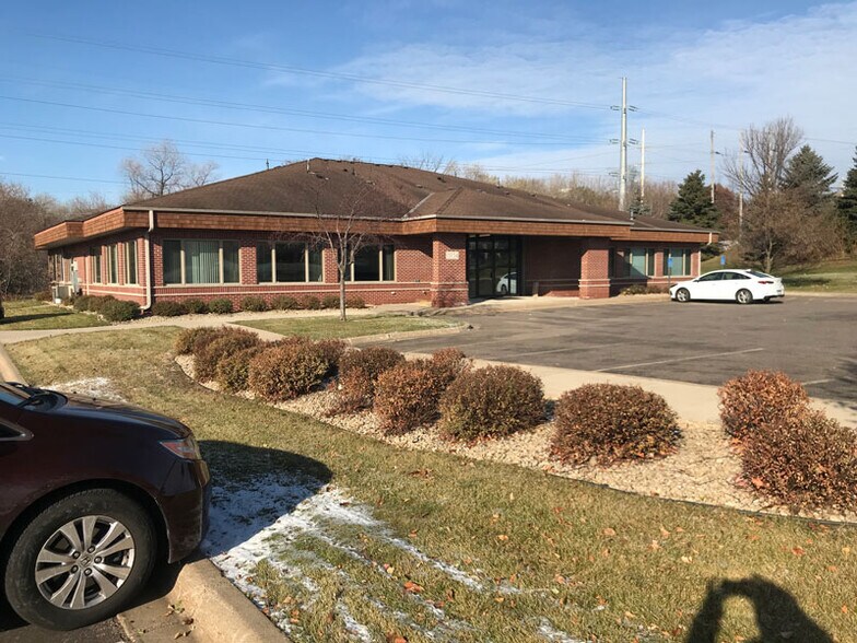 More Photos Of 13786 Frontier Ct, Burnsville Office For Sale