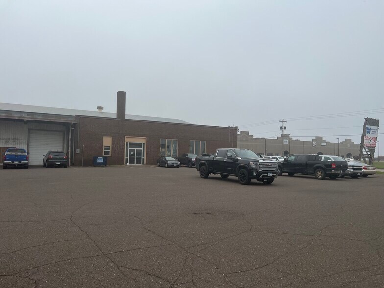 More Photos Of 350 Garfield Ave, Duluth Warehouse For Lease