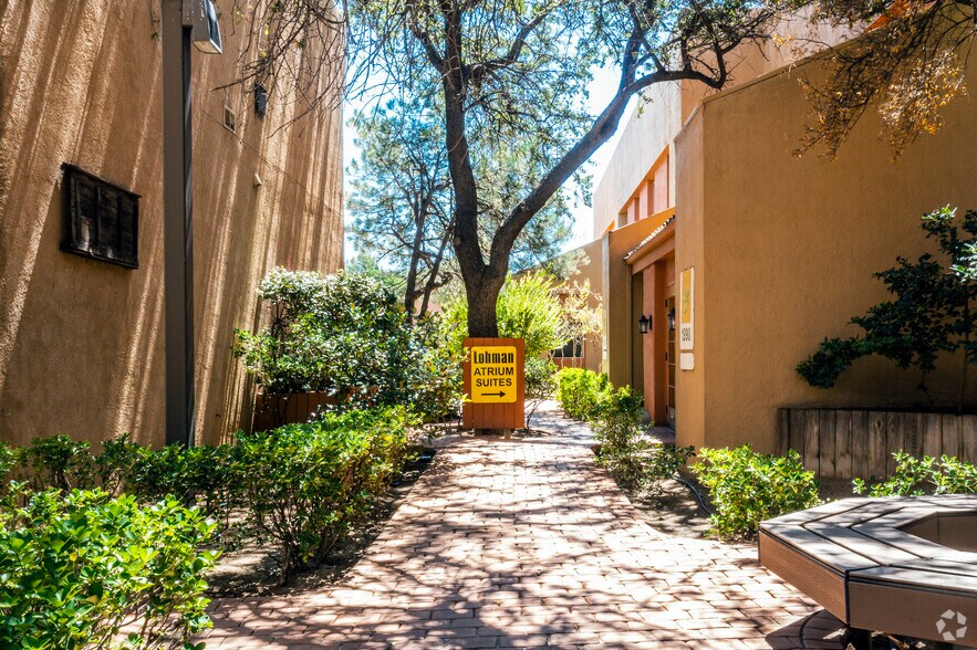 More Photos Of 1990 E Lohman Ave, Las Cruces Office For Lease