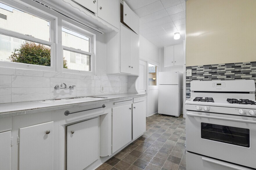 More Photos Of 1519 Missouri St, San Diego Apartments For Sale